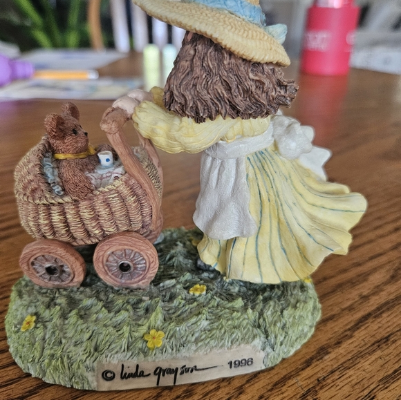 Linda Grayson Tea Party Teddies - Picture 4 of 6